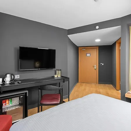 Hotel Ibos 4*