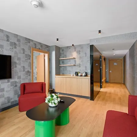 Hotel Ibos 4*